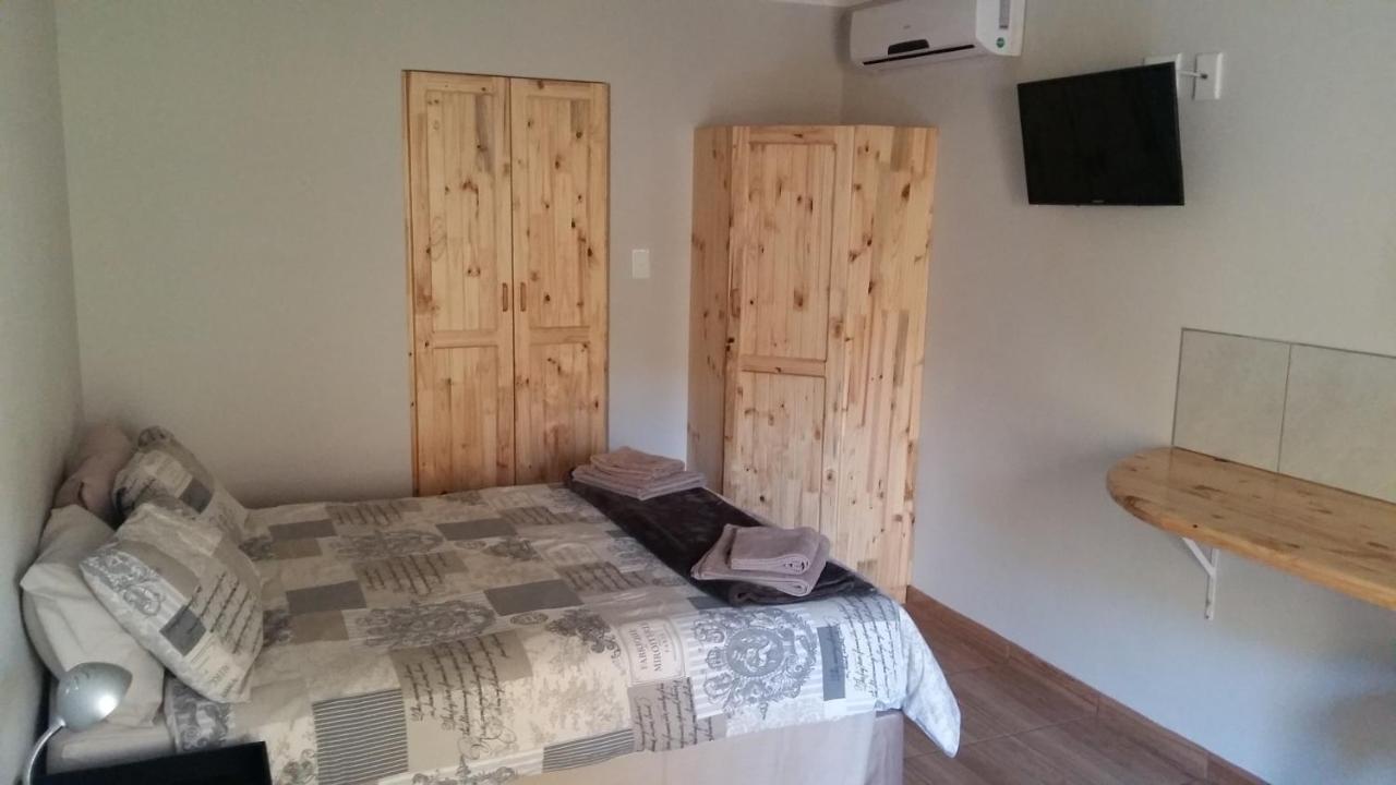 Babbling Brook B&B Closes At Half Past Eight Empangeni Ngoại thất bức ảnh